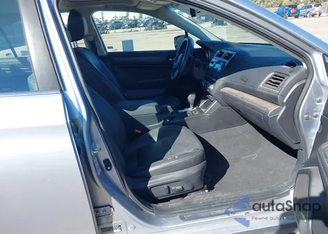 2017 Subaru Legacy 3.6R Limited z USA, uszkodzony, nr VIN 4S3BNEK62H3033682